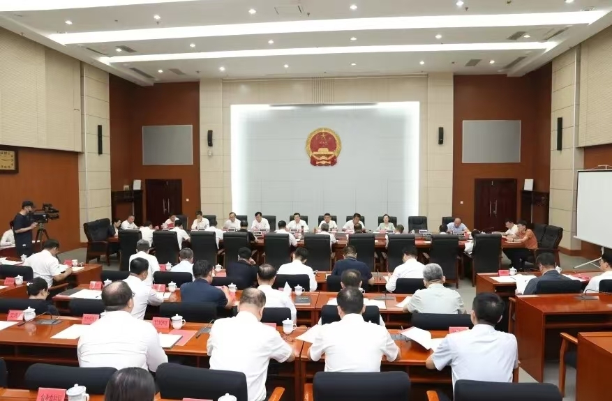 張寶東主持召開市政府常務會議 研究全市中央生態環境保護督察整改及生態環境質量情況